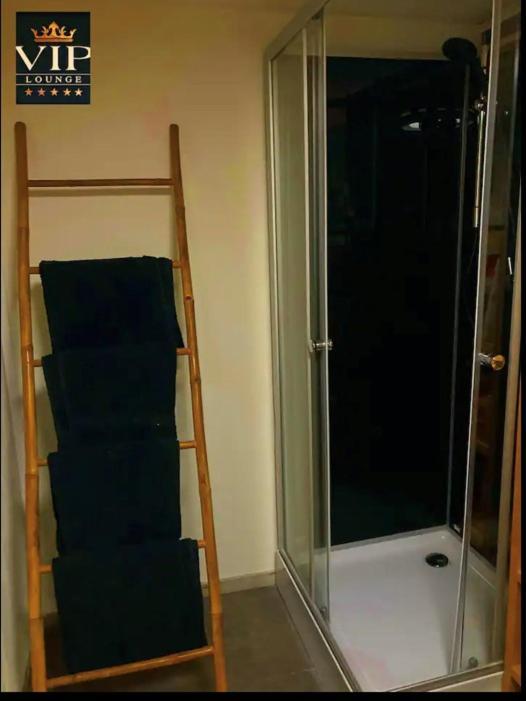 Vip Lounge Appartement Avec Jacuzzi Et Jardin Andenne Экстерьер фото