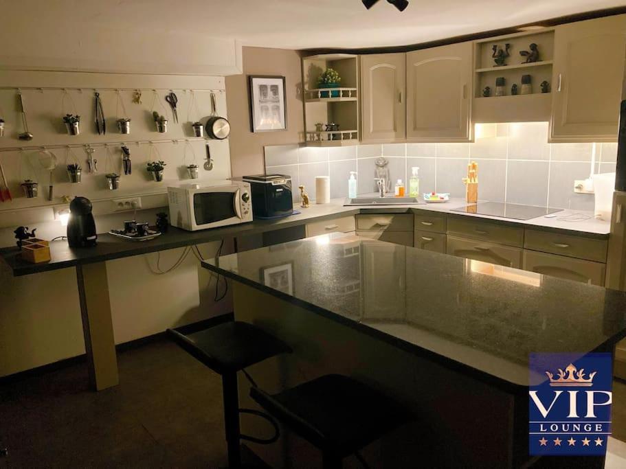 Vip Lounge Appartement Avec Jacuzzi Et Jardin Andenne Экстерьер фото